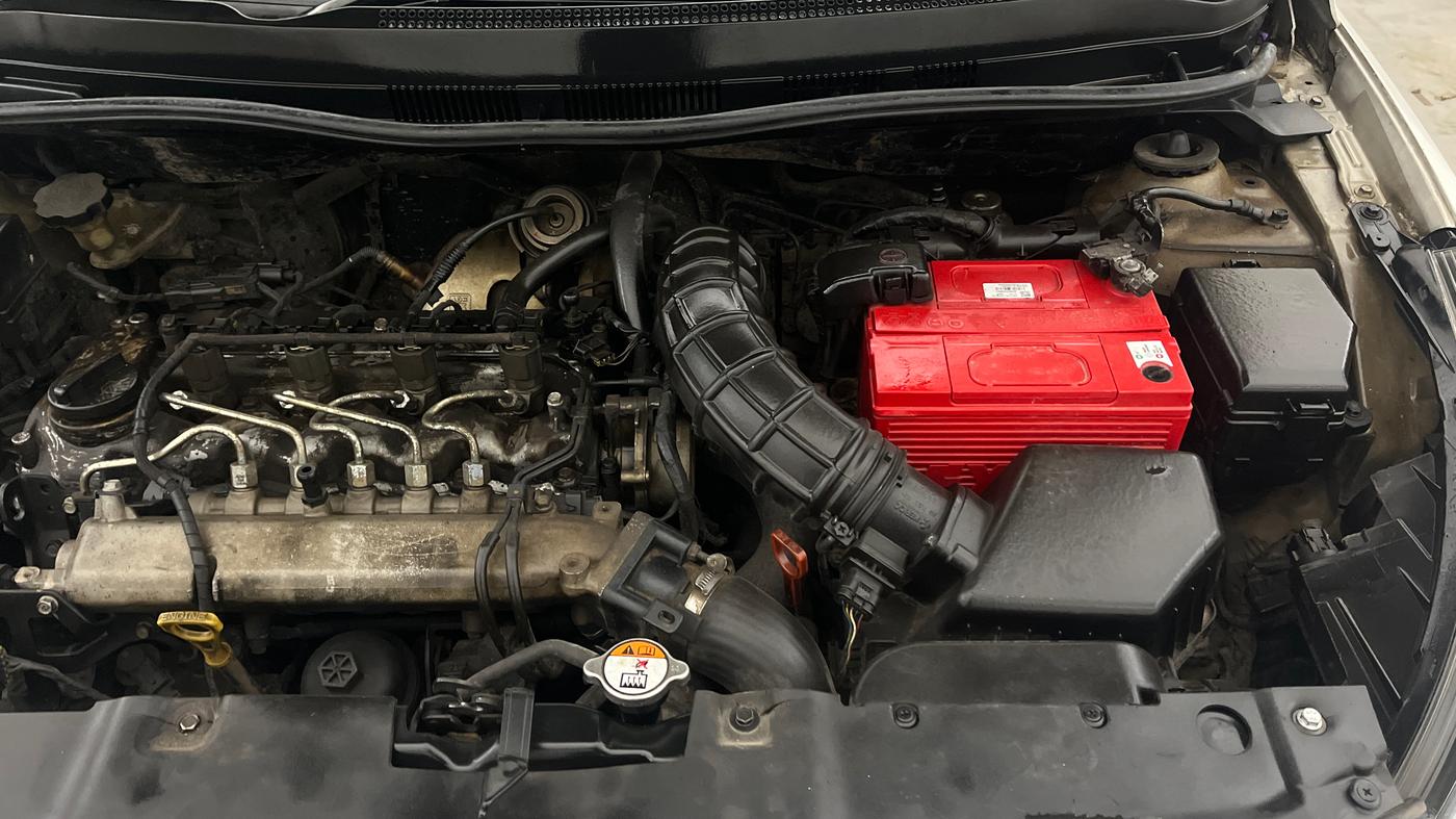 2013 Hyundai Verna FLUIDIC 1.6 CRDI SX OPT AT, Diesel, Automatic, 1,16,380 km, Engine View - Left