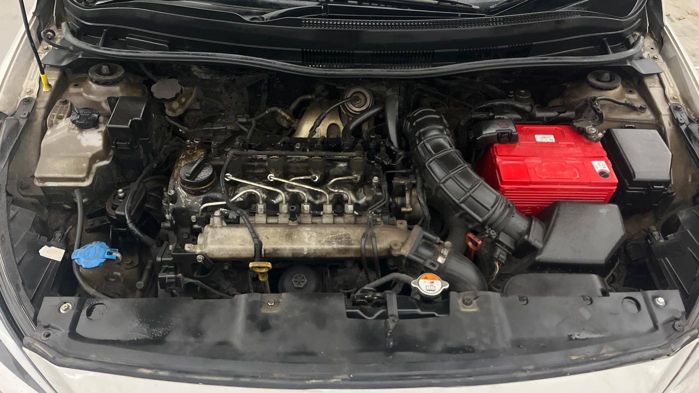 2013 Hyundai Verna FLUIDIC 1.6 CRDI SX OPT AT, Diesel, Automatic, 1,16,380 km, Engine View