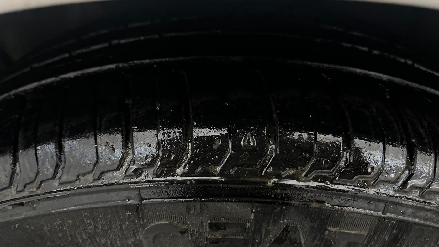 2013 Hyundai Verna FLUIDIC 1.6 CRDI SX OPT AT, Diesel, Automatic, 1,16,380 km, Left Front Tyre Tread