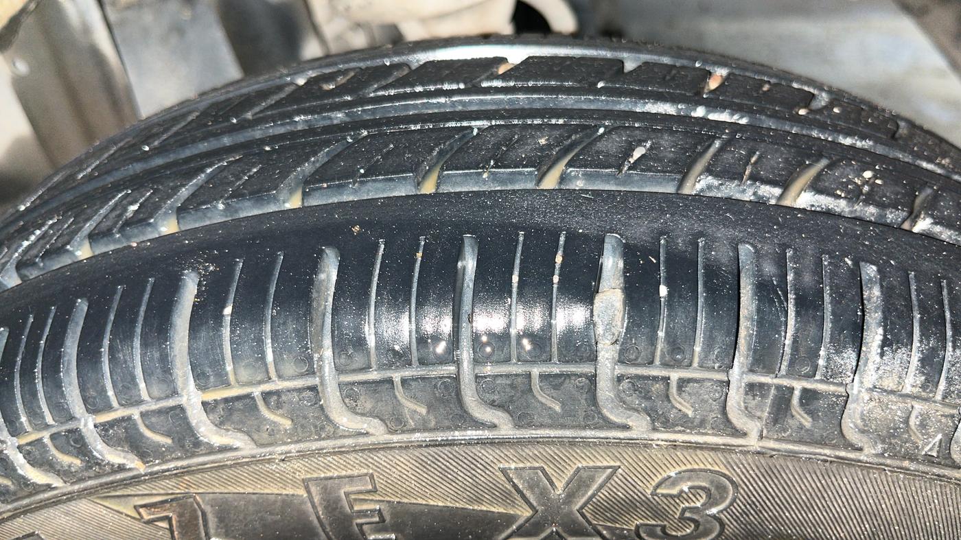 2017 Maruti Alto 800 LXI, Petrol, Manual, 62,984 km, Left Rear Tyre Tread