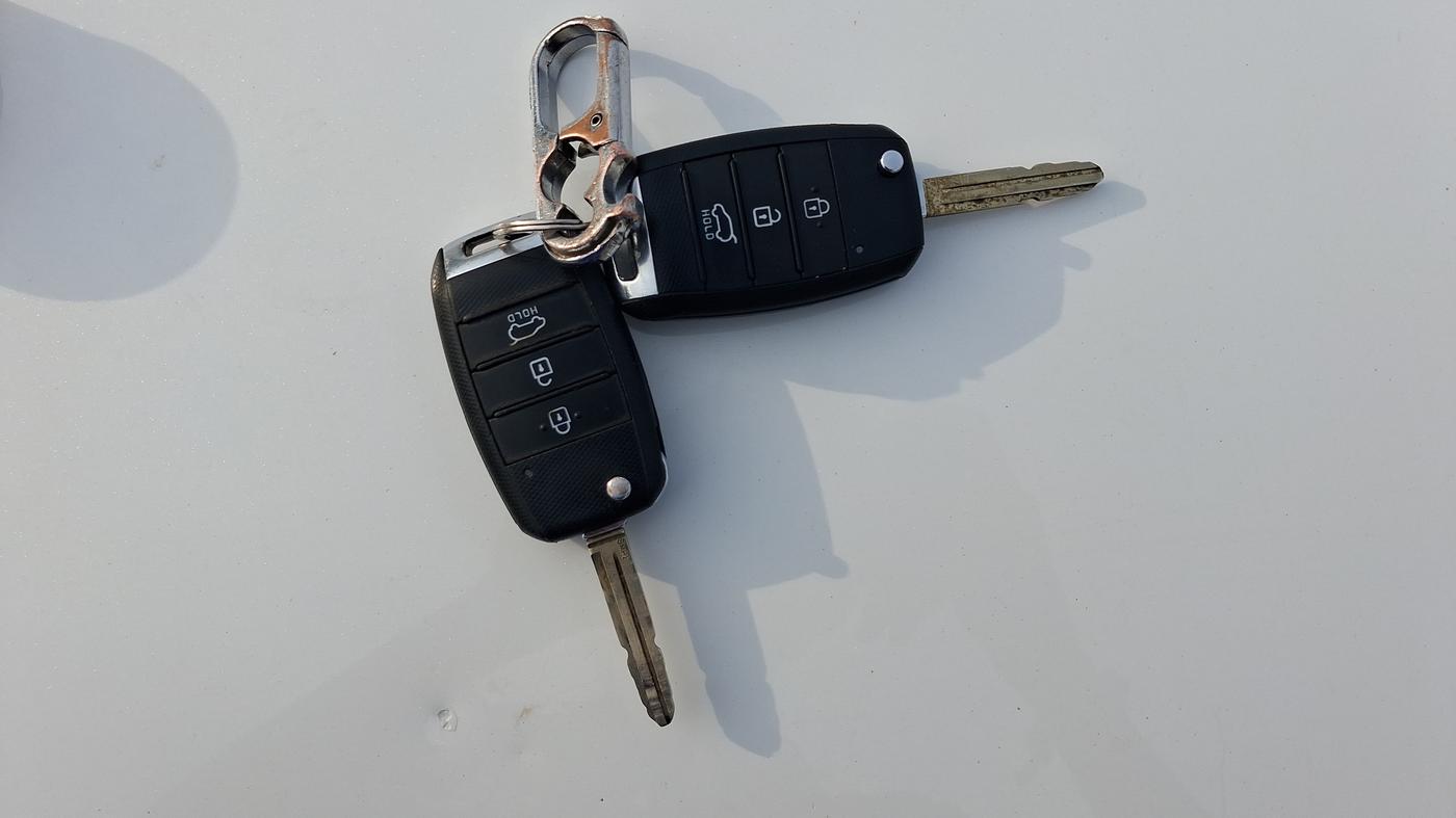 2023 KIA CARENS PRESTIGE 1.5 PETROL 7 STR, Petrol, Manual, 86,274 km, Key Close Up