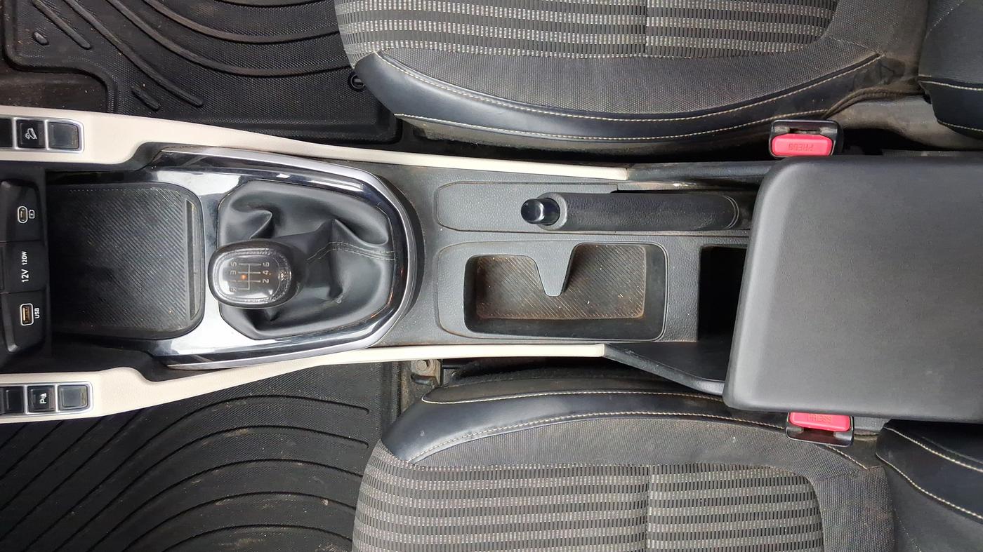 2023 KIA CARENS PRESTIGE 1.5 PETROL 7 STR, Petrol, Manual, 86,274 km, Gear Lever