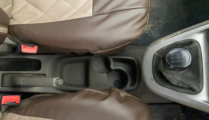 2014 Hyundai i10 SPORTZ 1.1, Petrol, Manual, 64,570 km, Gear Lever