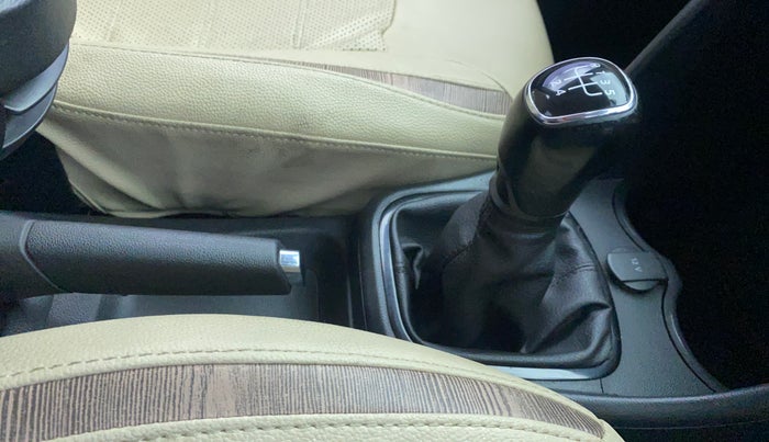 2018 Skoda Rapid AMBITION 1.5 TDI, Diesel, Manual, 93,397 km, Gear Lever