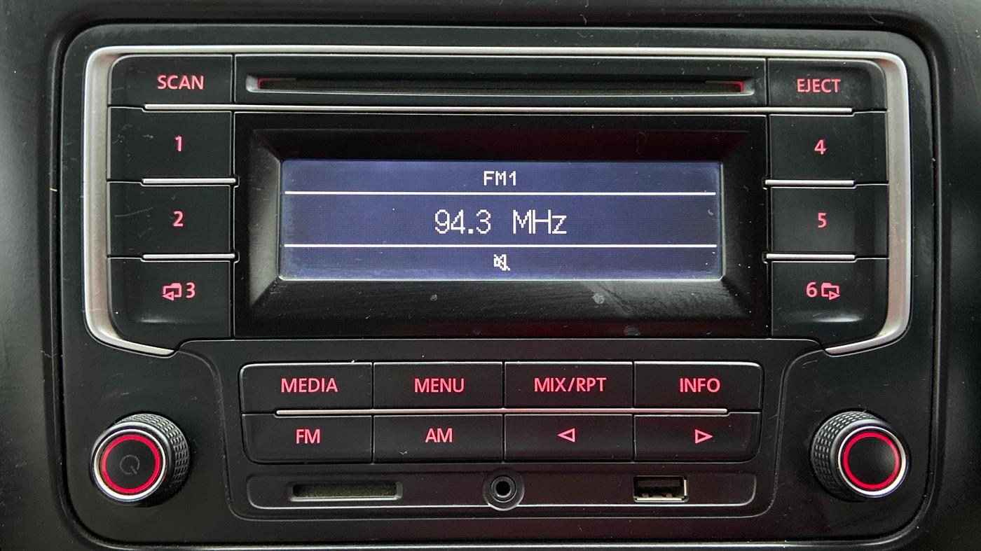 2013 Volkswagen Polo COMFORTLINE 1.2L PETROL, Petrol, Manual, 70,159 km, Infotainment System