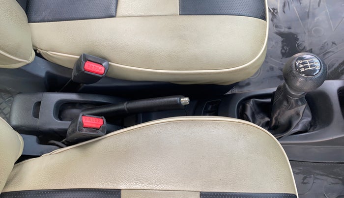 2012 Maruti Wagon R 1.0 VXI, Petrol, Manual, 53,374 km, Gear Lever