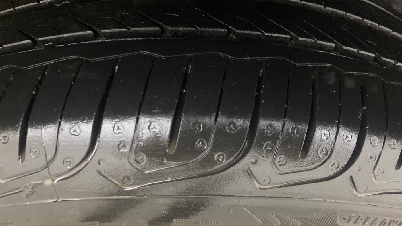 2022 Tata ALTROZ XZA, Petrol, Automatic, 21,096 km, Left Rear Tyre Tread