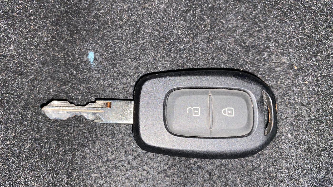 2017 Renault Duster 110 PS RXZ 4X2 AMT DIESEL, Diesel, Automatic, 1,03,924 km, Key Close Up