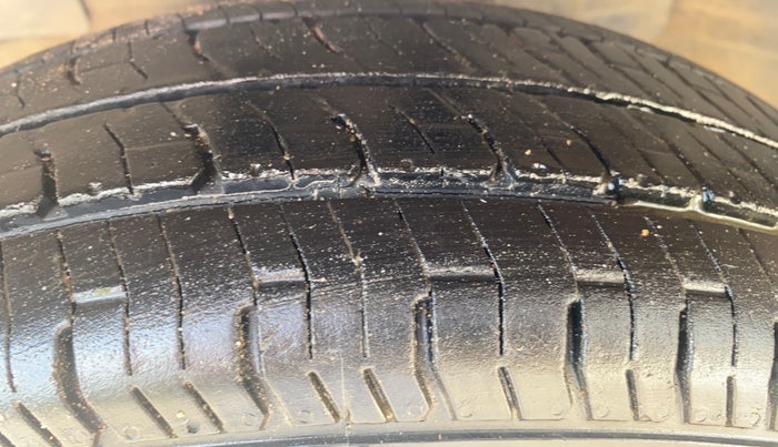 2016 Datsun Redi Go T (O), Petrol, Manual, 51,110 km, Left Front Tyre Tread