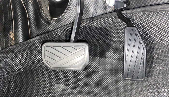 2022 Maruti New Wagon-R VXI 1.0 AMT, Petrol, Automatic, 52,328 km, Pedals