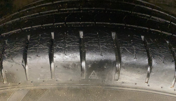 2021 Toyota Glanza G, Petrol, Manual, 31,028 km, Right Front Tyre Tread