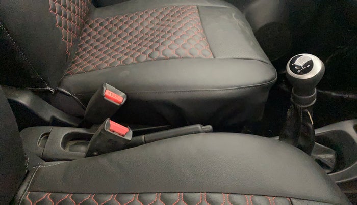 2016 Maruti Wagon R 1.0 LXI, Petrol, Manual, 1,49,449 km, Gear Lever