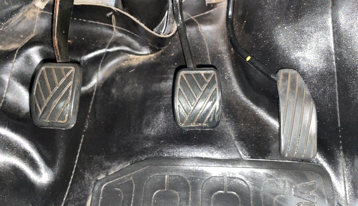 2016 Maruti Wagon R 1.0 LXI, Petrol, Manual, 1,49,449 km, Pedals