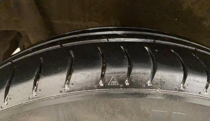 2016 Maruti Wagon R 1.0 LXI, Petrol, Manual, 1,49,449 km, Right Rear Tyre Tread