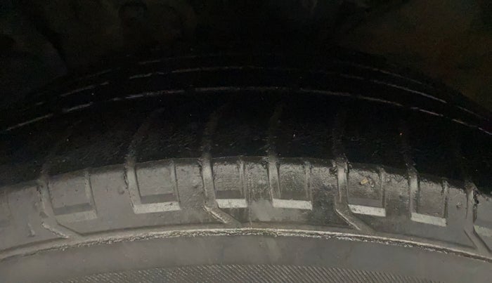 2017 Hyundai Creta SX PLUS AT 1.6 PETROL, Petrol, Automatic, 52,610 km, Left Front Tyre Tread