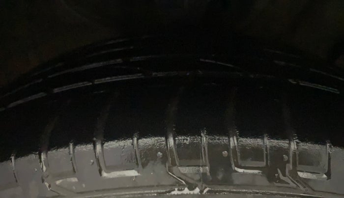 2017 Hyundai Creta SX PLUS AT 1.6 PETROL, Petrol, Automatic, 52,610 km, Right Front Tyre Tread