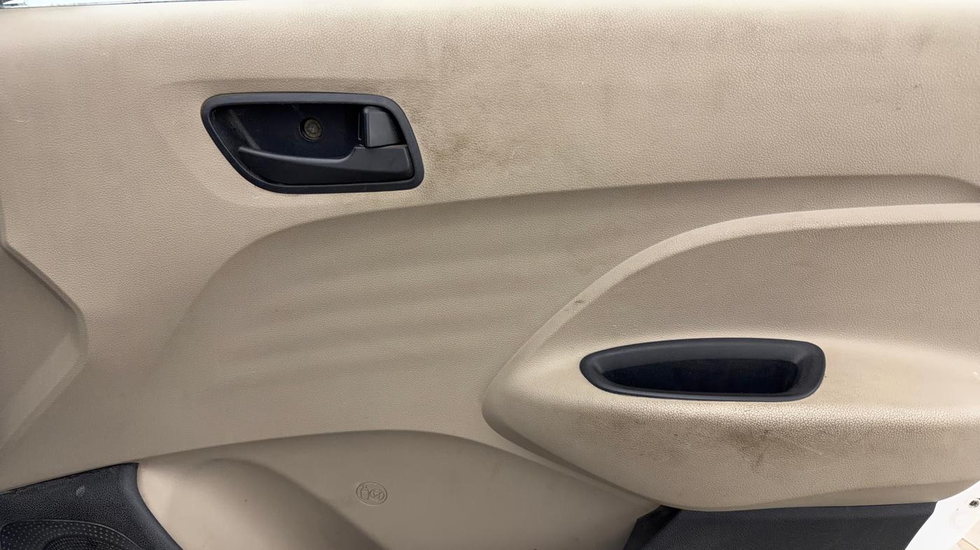 2021 Hyundai NEW SANTRO SPORTZ EXECUTIVE MT CNG, CNG, Manual, 64,810 km, Driver Side Door Panels Control