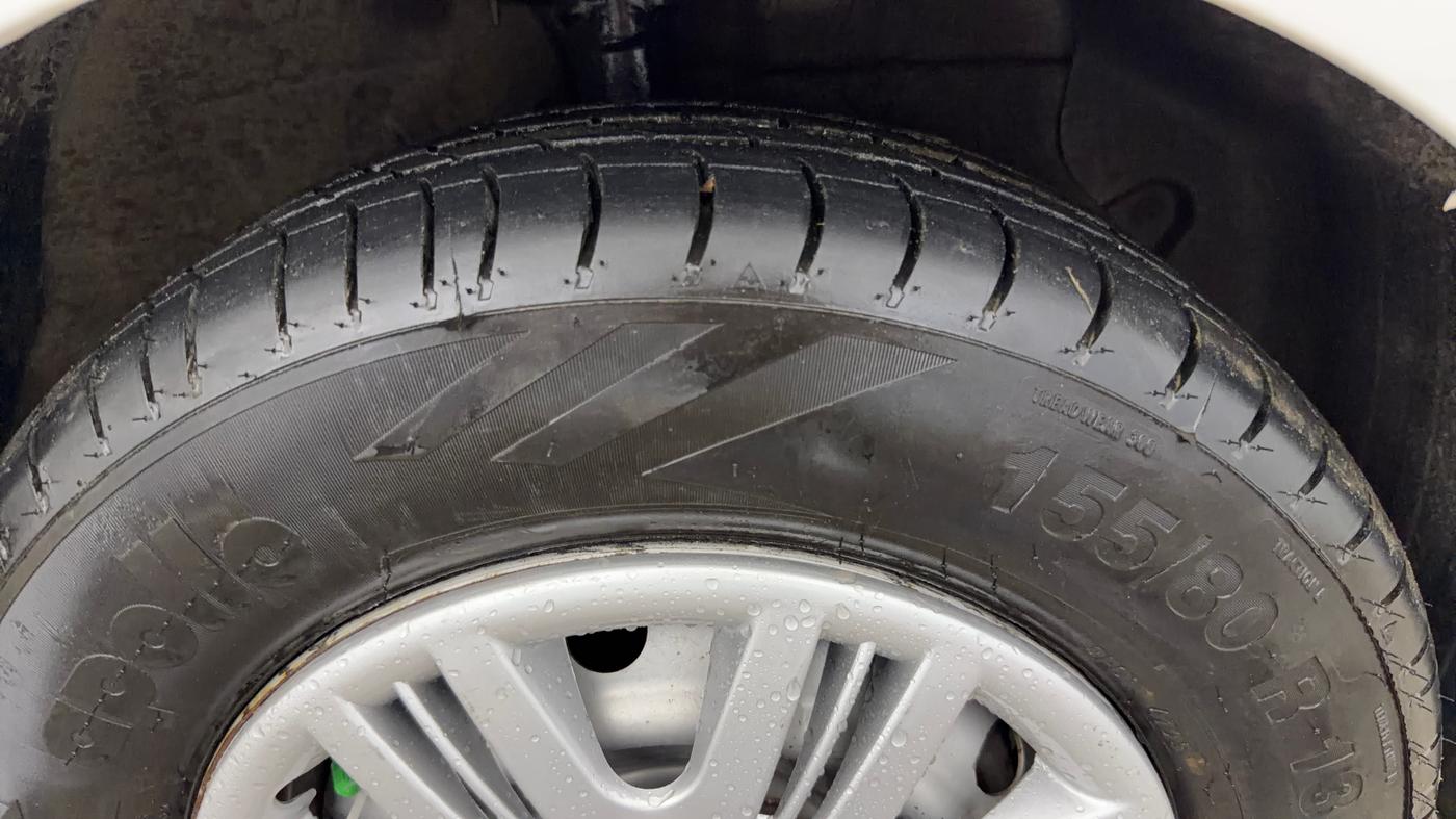 2021 Hyundai NEW SANTRO SPORTZ EXECUTIVE MT CNG, CNG, Manual, 64,810 km, Right Front Tyre Tread