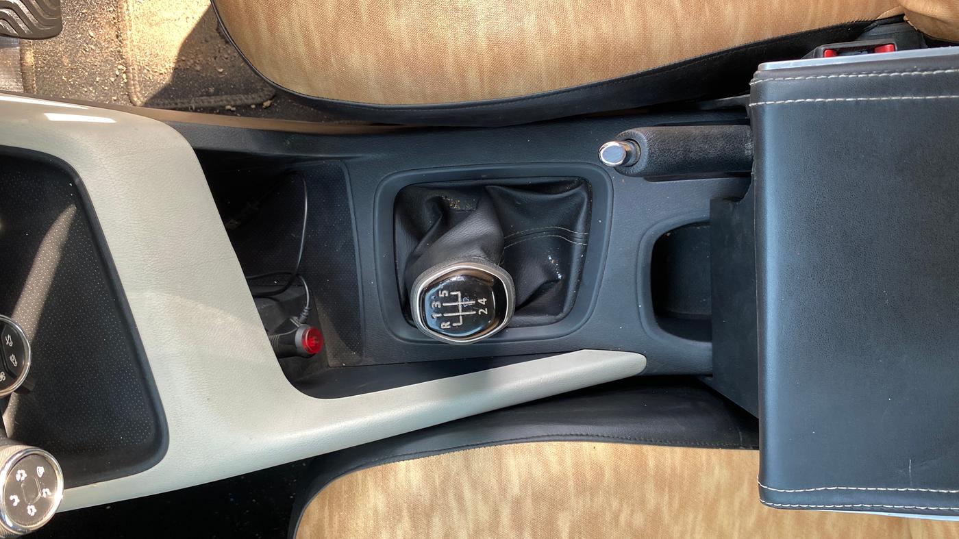 2023 Nissan MAGNITE XE, Petrol, Manual, 26,733 km, Gear Lever