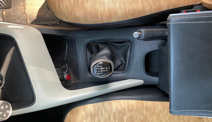 2023 Nissan MAGNITE XE, Petrol, Manual, 26,733 km, Gear Lever