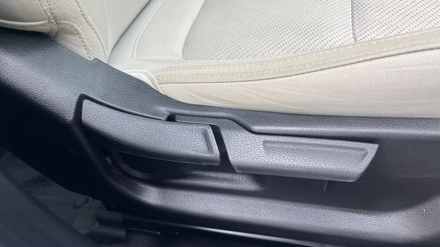 2022 KIA SELTOS HTK PLUS 1.5 IMT, Petrol, Manual, 20,558 km, Driver Side Adjustment Panel