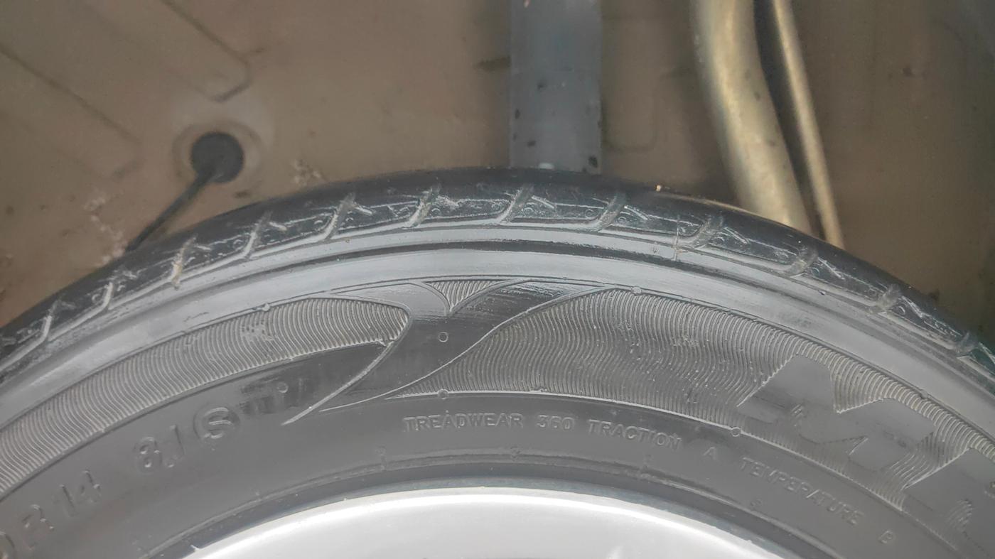 2017 Maruti Celerio ZXI AMT (O), Petrol, Automatic, 71,861 km, Left Rear Tyre Tread