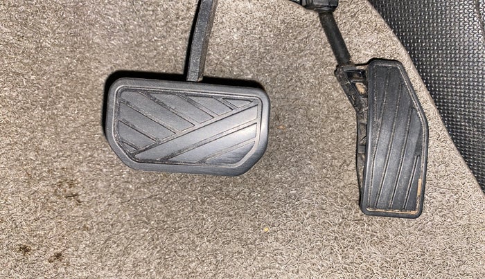 2019 Maruti Swift ZXI AMT, Petrol, Automatic, 65,929 km, Pedals