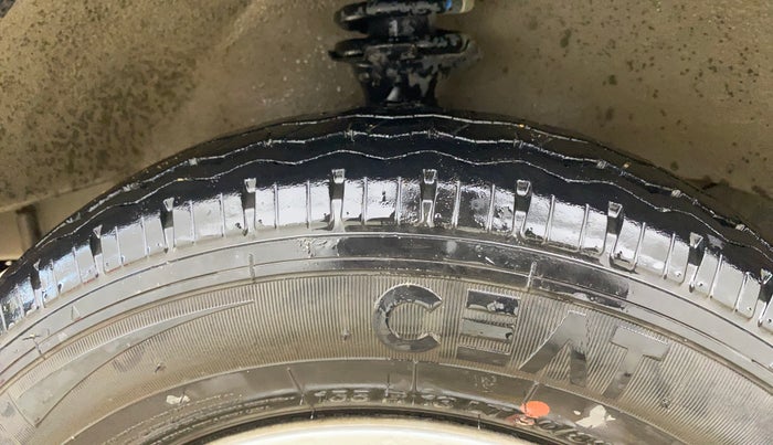 2022 Maruti Eeco 5 STR AC (O), Petrol, Manual, 8,164 km, Left Front Tyre Tread