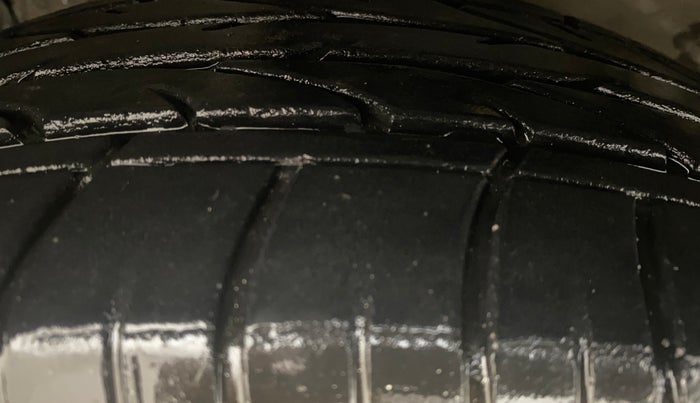 2017 Hyundai Creta SX PLUS AT 1.6 PETROL, Petrol, Automatic, 73,319 km, Left Front Tyre Tread