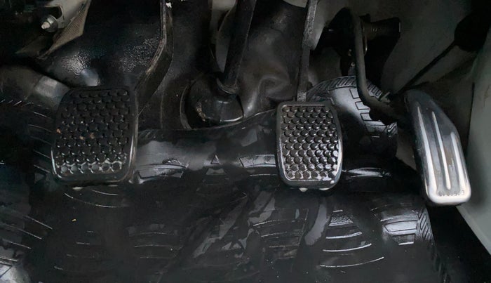 2018 Maruti Eeco 5 STR WITH A/C+HTR, CNG, Manual, 36,171 km, Pedals