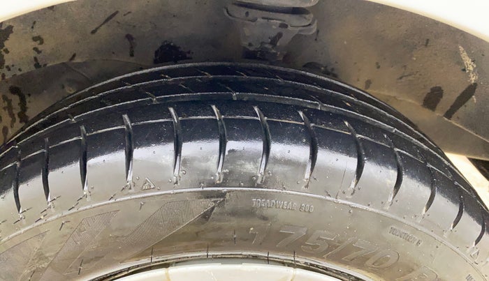 2018 Maruti Eeco 5 STR WITH A/C+HTR, CNG, Manual, 36,171 km, Right Front Tyre Tread