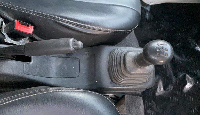 2018 Maruti Eeco 5 STR WITH A/C+HTR, CNG, Manual, 36,171 km, Gear Lever