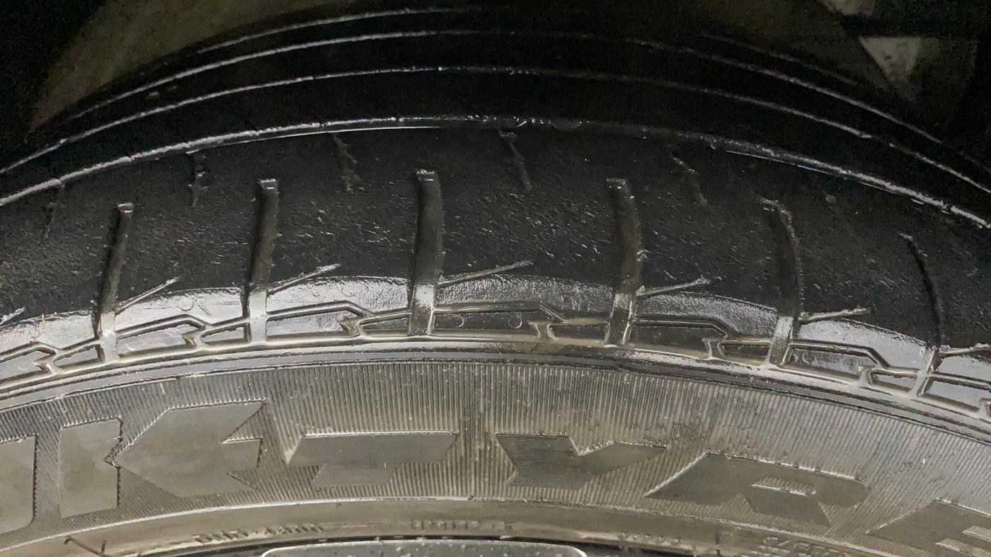 2023 MG HECTOR SAVVY PRO 1.5 TURBO CVT PETROL, Petrol, Automatic, 44,196 km, Right Front Tyre Tread
