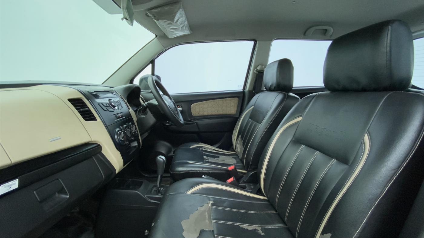 2018 Maruti Wagon R 1.0 VXI AMT, Petrol, Automatic, 39,068 km, Right Side Front Door Cabin