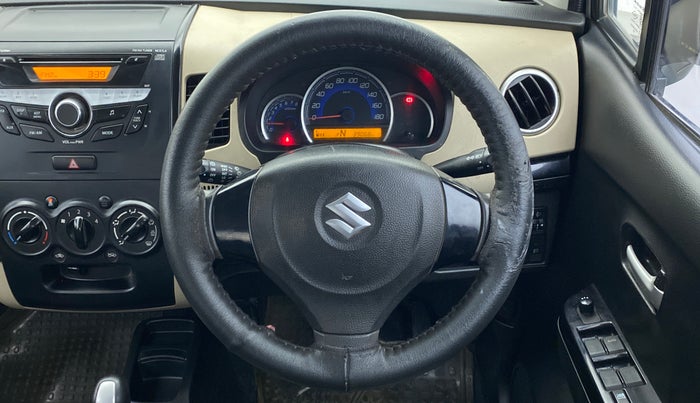 2018 Maruti Wagon R 1.0 VXI AMT, Petrol, Automatic, 39,068 km, Steering Wheel Close Up