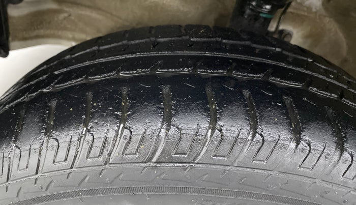 2018 Maruti Wagon R 1.0 VXI AMT, Petrol, Automatic, 39,068 km, Left Front Tyre Tread