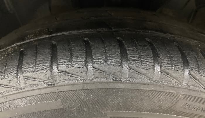 2021 Datsun Redi Go T(O), Petrol, Manual, 60,862 km, Left Front Tyre Tread