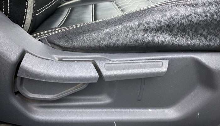 2019 Hyundai GRAND I10 NIOS SPORTZ 1.2 KAPPA VTVT, Petrol, Manual, 25,467 km, Driver Side Adjustment Panel