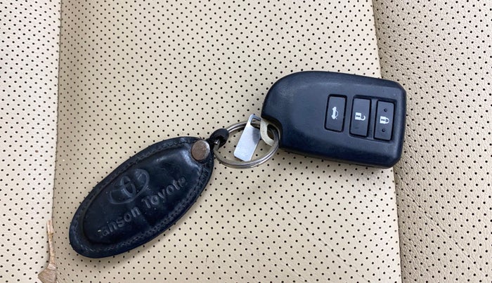 2020 Toyota YARIS VX CVT, Petrol, Automatic, 50,486 km, Key Close Up