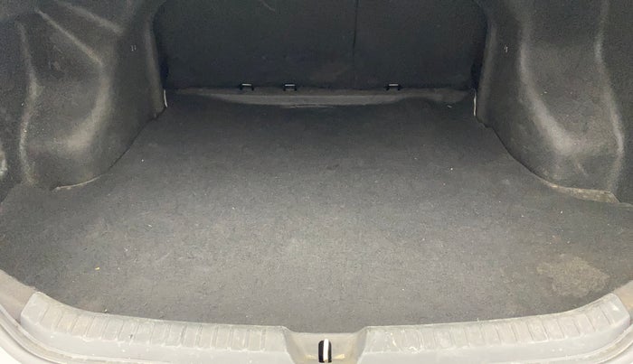 2020 Toyota YARIS VX CVT, Petrol, Automatic, 50,486 km, Boot Inside