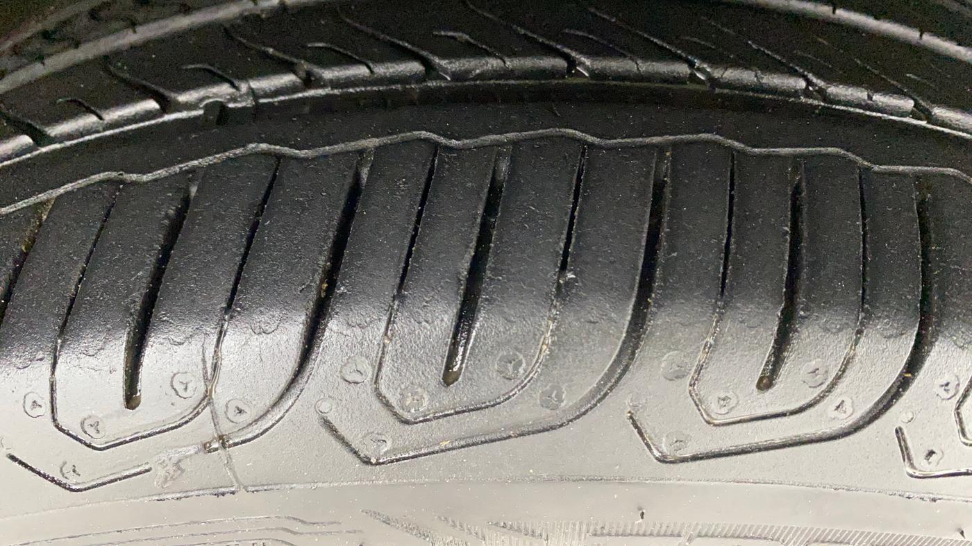2020 Toyota YARIS VX CVT, Petrol, Automatic, 50,620 km, Right Front Tyre Tread
