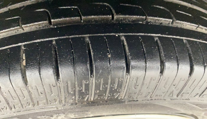 2020 Honda Amaze 1.2L I-VTEC S, Petrol, Manual, 56,465 km, Left Front Tyre Tread