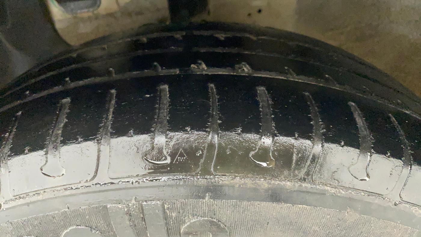 2015 Hyundai Elite i20 MAGNA 1.2, Petrol, Manual, 36,984 km, Left Front Tyre Tread