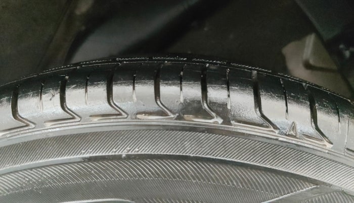 2013 Hyundai i20 SPORTZ 1.2, Petrol, Manual, 78,058 km, Left Rear Tyre Tread