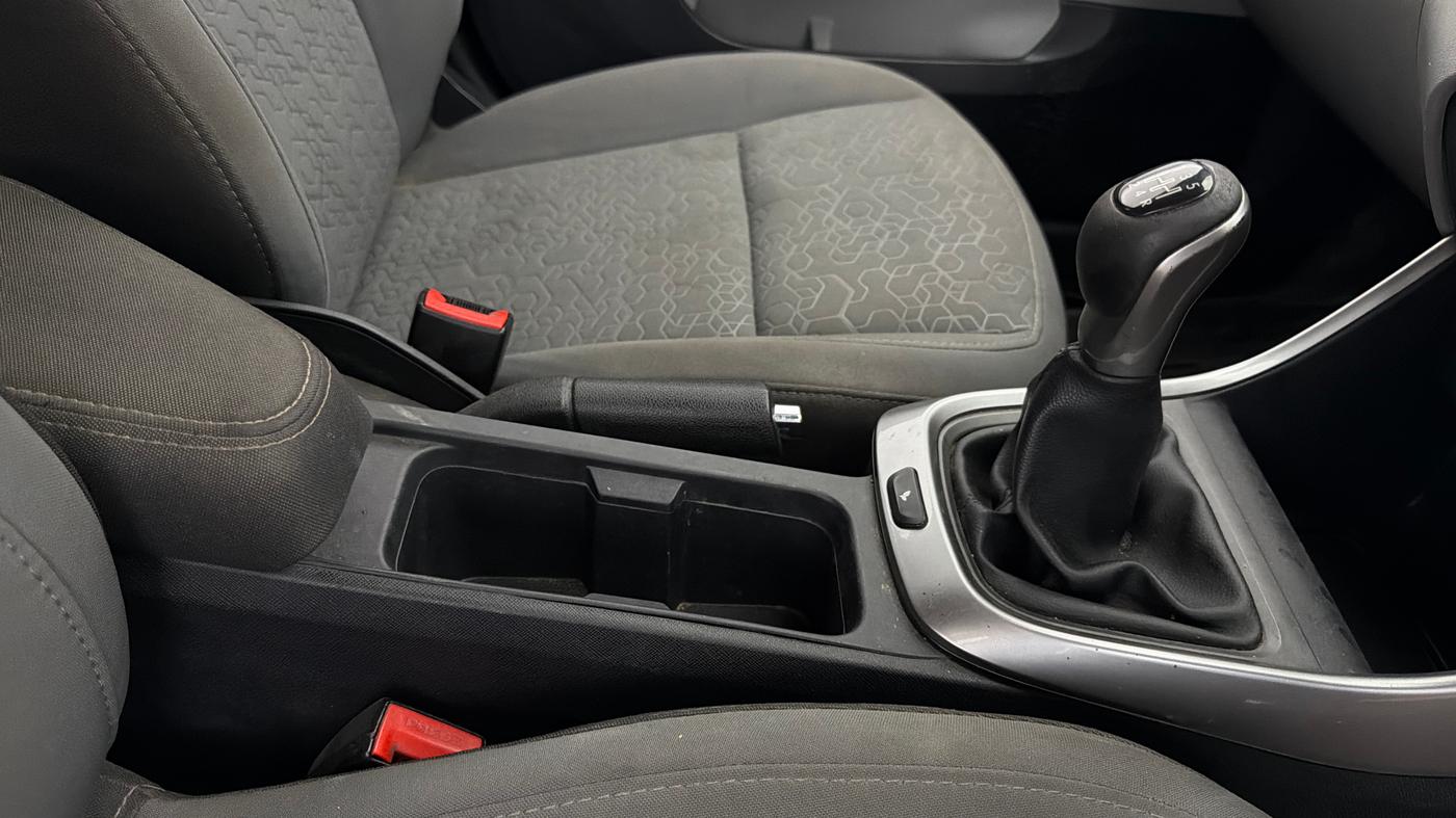 2020 Tata ALTROZ XZ PETROL, Petrol, Manual, 61,972 km, Gear Lever