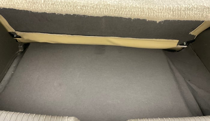 2012 Hyundai i10 ERA 1.1, Petrol, Manual, 66,011 km, Boot Inside