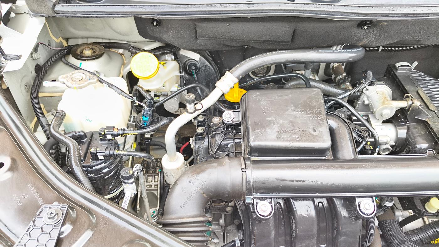2024 Nissan MAGNITE  XE AMT EZ Shift, Petrol, Automatic, 7,161 km, Engine View - Right