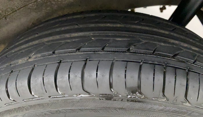 2016 Maruti Wagon R 1.0 VXI AMT, Petrol, Automatic, 27,734 km, Left Rear Tyre Tread