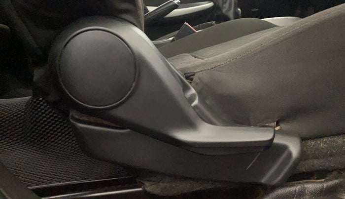 2018 Maruti Baleno DELTA PETROL 1.2, Petrol, Manual, 39,329 km, Driver Side Adjustment Panel