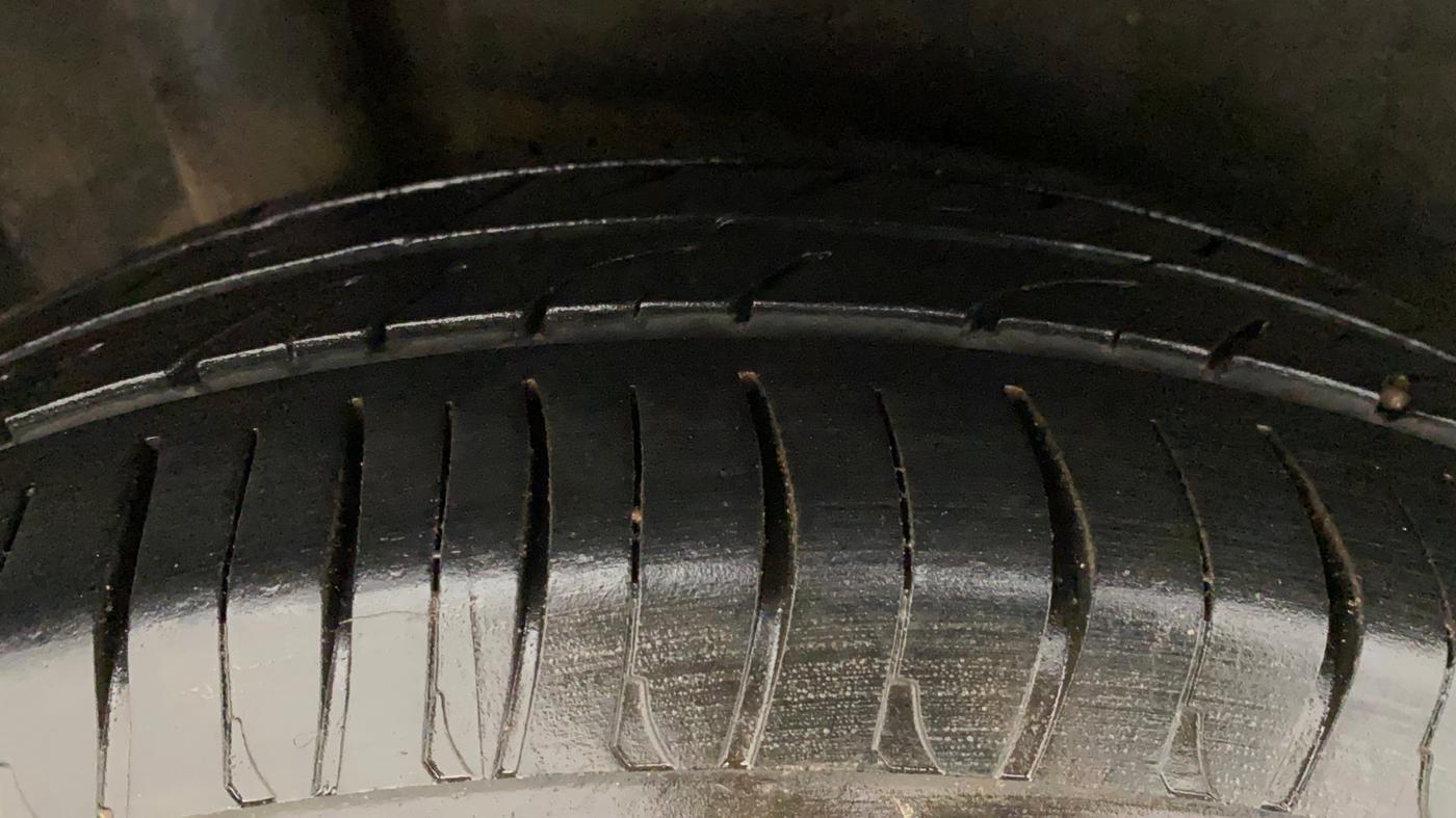 2013 Honda Amaze 1.5L I-DTEC S, Diesel, Manual, 62,025 km, Right Rear Tyre Tread